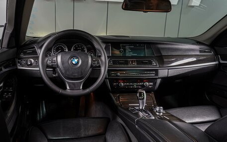 BMW 5 серия, 2011 год, 1 599 000 рублей, 6 фотография