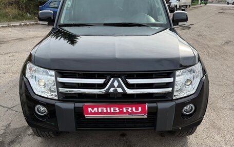 Mitsubishi Pajero IV рестайлинг 2, 2010 год, 2 240 000 рублей, 1 фотография