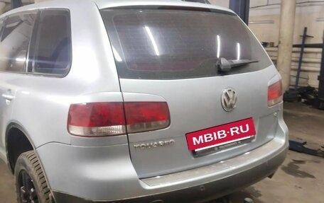 Volkswagen Touareg III, 2003 год, 900 000 рублей, 3 фотография