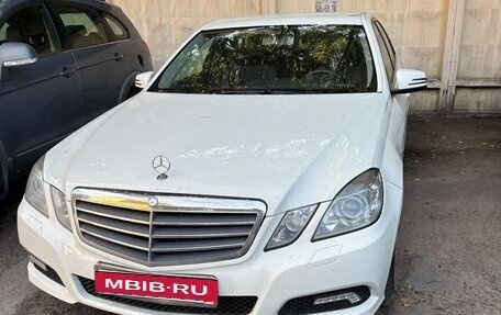 Mercedes-Benz E-Класс, 2012 год, 1 200 000 рублей, 1 фотография