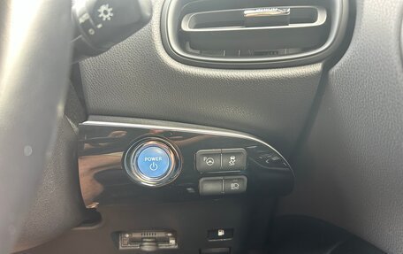 Toyota Prius IV XW50, 2018 год, 1 800 000 рублей, 2 фотография