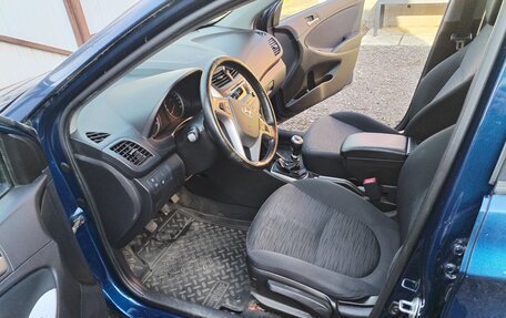 Hyundai Solaris II рестайлинг, 2014 год, 750 000 рублей, 19 фотография