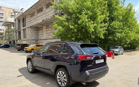 Toyota RAV4, 2021 год, 3 600 000 рублей, 5 фотография