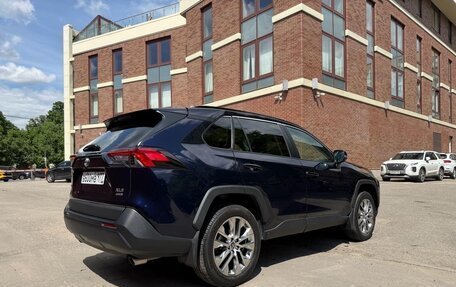 Toyota RAV4, 2021 год, 3 600 000 рублей, 3 фотография