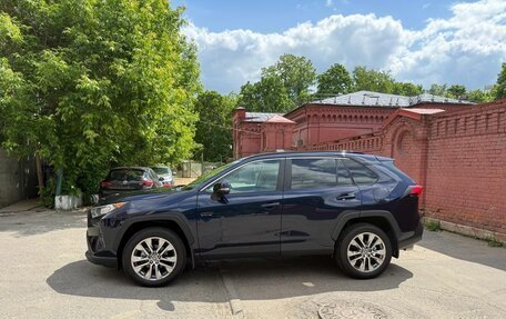 Toyota RAV4, 2021 год, 3 600 000 рублей, 6 фотография