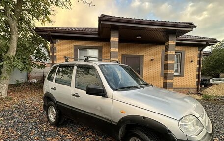 Chevrolet Niva I рестайлинг, 2004 год, 320 000 рублей, 2 фотография