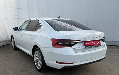 Skoda Superb III рестайлинг, 2022 год, 2 890 000 рублей, 6 фотография