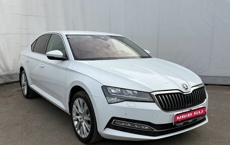 Skoda Superb III рестайлинг, 2022 год, 2 890 000 рублей, 3 фотография