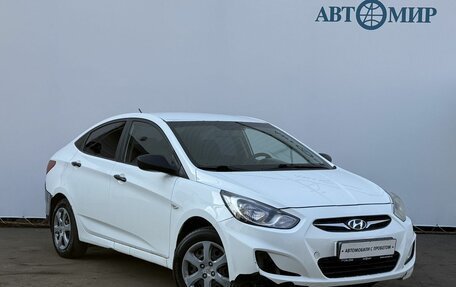 Hyundai Solaris II рестайлинг, 2013 год, 570 000 рублей, 3 фотография