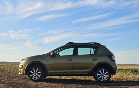 Renault Sandero II рестайлинг, 2015 год, 1 100 000 рублей, 3 фотография