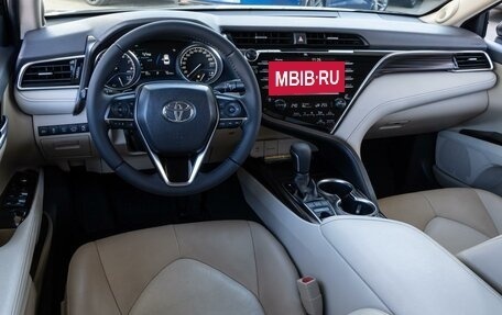 Toyota Camry, 2019 год, 3 150 000 рублей, 10 фотография