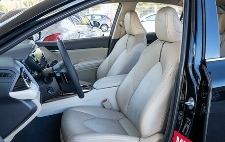 Toyota Camry, 2019 год, 3 150 000 рублей, 14 фотография