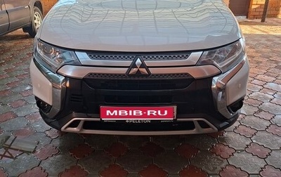 Mitsubishi Outlander III рестайлинг 3, 2018 год, 1 790 000 рублей, 1 фотография