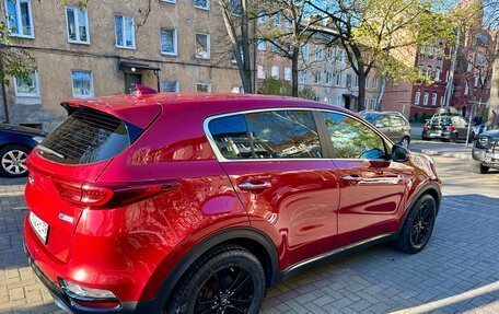 KIA Sportage IV рестайлинг, 2018 год, 2 399 000 рублей, 4 фотография