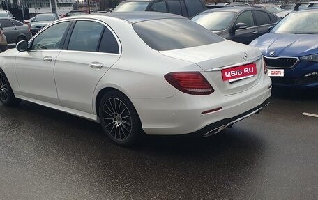 Mercedes-Benz E-Класс, 2017 год, 3 900 000 рублей, 2 фотография