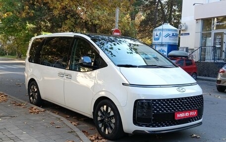 Hyundai Staria, 2021 год, 4 900 000 рублей, 1 фотография