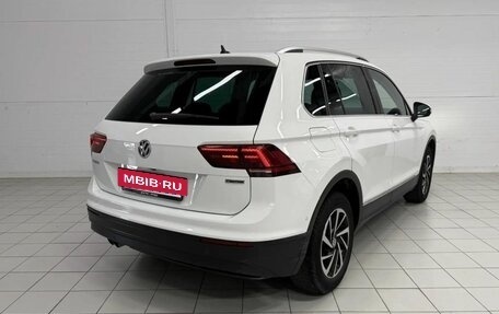 Volkswagen Tiguan II, 2018 год, 2 380 000 рублей, 6 фотография