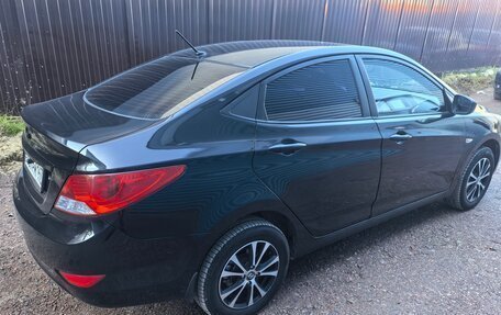 Hyundai Solaris II рестайлинг, 2011 год, 630 000 рублей, 3 фотография