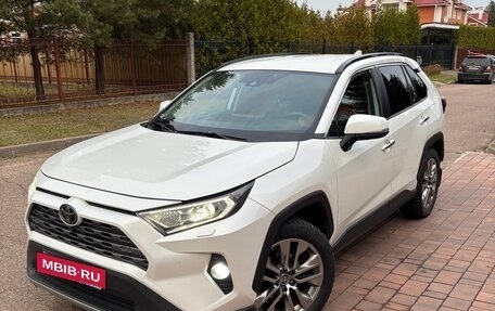 Toyota RAV4, 2019 год, 3 500 000 рублей, 2 фотография