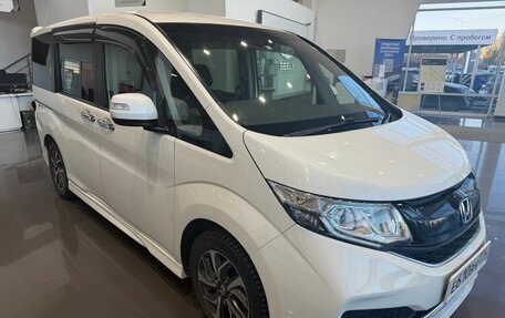 Honda Stepwgn IV рестайлинг, 2016 год, 1 849 900 рублей, 3 фотография