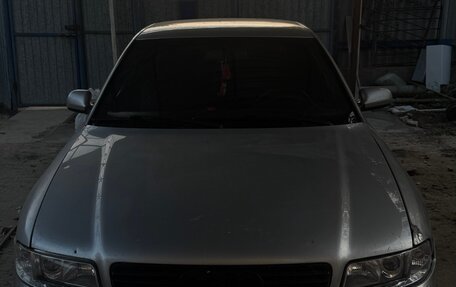 Audi A4, 2000 год, 400 000 рублей, 1 фотография