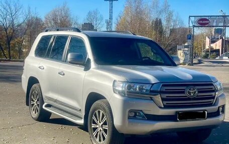 Toyota Land Cruiser 200, 2016 год, 5 490 000 рублей, 1 фотография