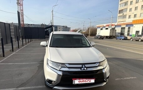 Mitsubishi Outlander III рестайлинг 3, 2017 год, 2 050 000 рублей, 1 фотография