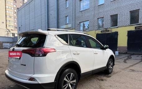 Toyota RAV4, 2018 год, 2 200 000 рублей, 7 фотография
