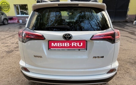 Toyota RAV4, 2018 год, 2 200 000 рублей, 6 фотография