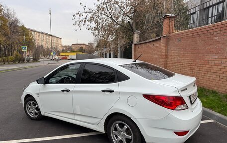 Hyundai Solaris II рестайлинг, 2012 год, 625 000 рублей, 4 фотография