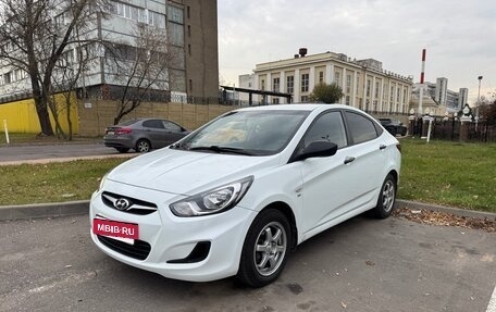 Hyundai Solaris II рестайлинг, 2012 год, 625 000 рублей, 2 фотография