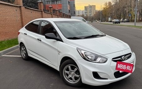 Hyundai Solaris II рестайлинг, 2012 год, 625 000 рублей, 5 фотография