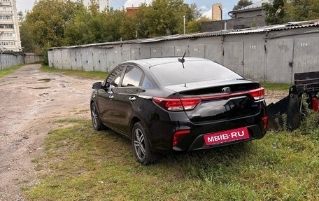 KIA Rio IV, 2018 год, 1 330 000 рублей, 3 фотография