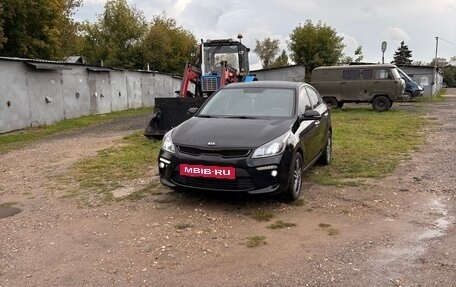 KIA Rio IV, 2018 год, 1 330 000 рублей, 10 фотография