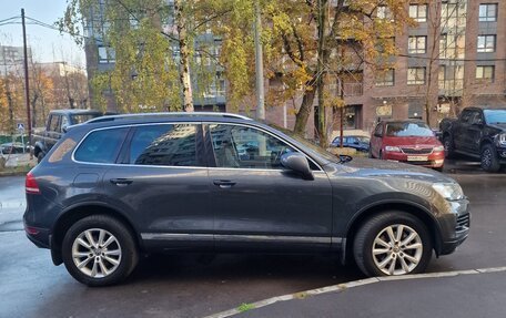Volkswagen Touareg III, 2013 год, 2 600 000 рублей, 1 фотография