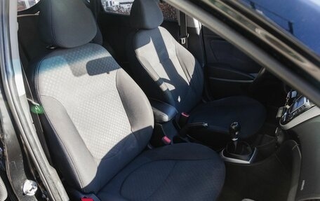 Hyundai Solaris II рестайлинг, 2014 год, 700 000 рублей, 13 фотография