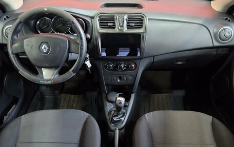 Renault Logan II, 2015 год, 650 000 рублей, 9 фотография