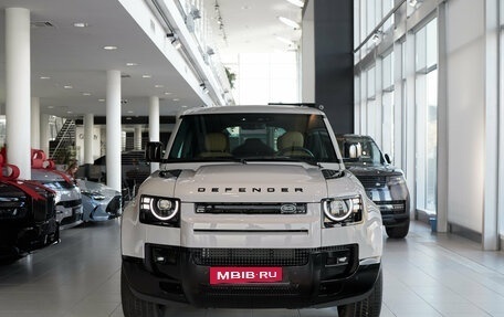 Land Rover Defender II, 2026 год, 16 400 000 рублей, 2 фотография