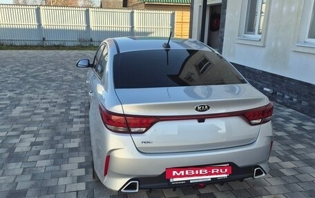 KIA Rio IV, 2021 год, 1 630 000 рублей, 2 фотография