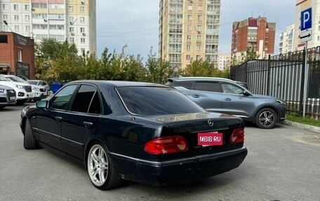 Mercedes-Benz E-Класс, 1996 год, 390 000 рублей, 7 фотография