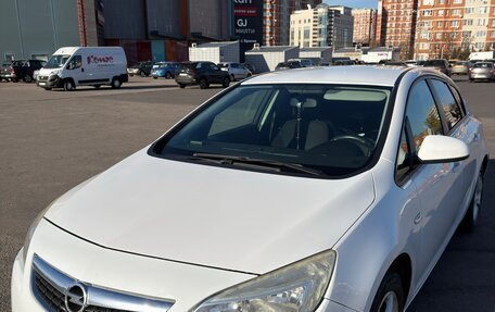 Opel Astra J, 2012 год, 600 000 рублей, 1 фотография