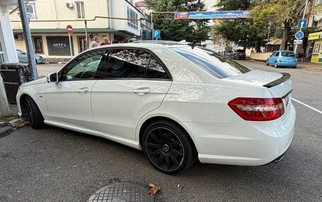Mercedes-Benz E-Класс, 2010 год, 1 600 000 рублей, 6 фотография