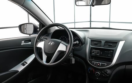 Hyundai Solaris II рестайлинг, 2013 год, 819 000 рублей, 7 фотография