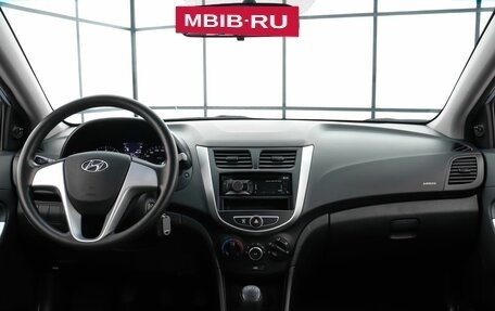 Hyundai Solaris II рестайлинг, 2013 год, 819 000 рублей, 8 фотография