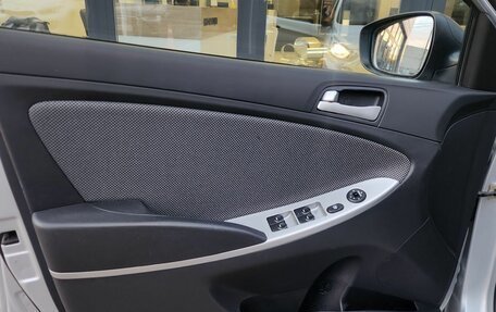 Hyundai Solaris II рестайлинг, 2013 год, 770 000 рублей, 5 фотография
