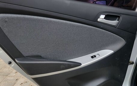 Hyundai Solaris II рестайлинг, 2013 год, 770 000 рублей, 11 фотография