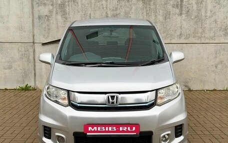 Honda Freed I, 2015 год, 899 000 рублей, 3 фотография