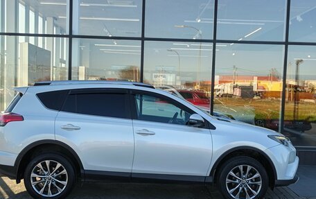 Toyota RAV4, 2019 год, 2 600 000 рублей, 4 фотография