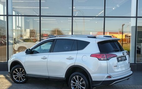 Toyota RAV4, 2019 год, 2 600 000 рублей, 7 фотография