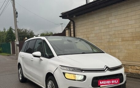 Citroen C4 Picasso II рестайлинг, 2017 год, 960 000 рублей, 2 фотография